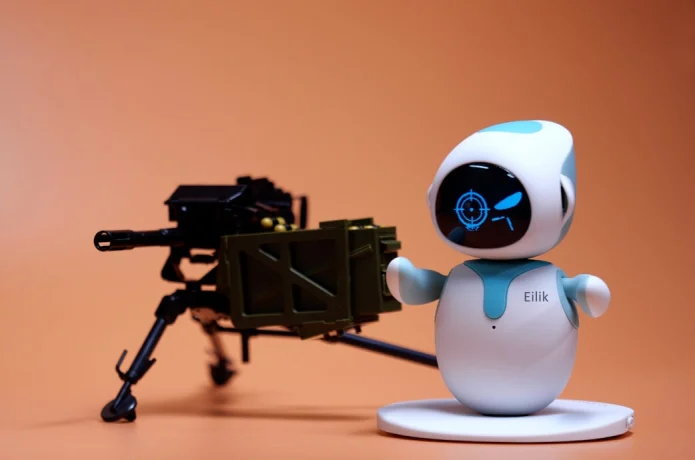 Eilik – A Little Companion Bot with Endless Fun.